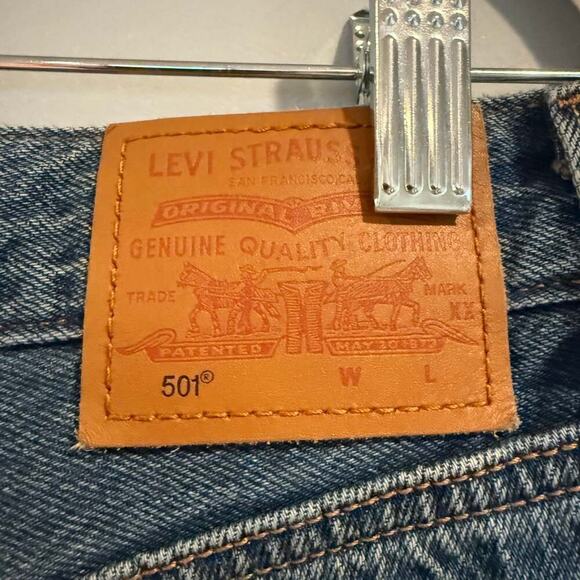 Levi's Women's Jeans Size W27 L28 - Picture 2 of 4